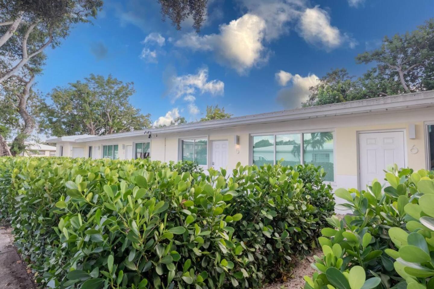 Stylish 2Bed Apartment El Portal Miami Kültér fotó